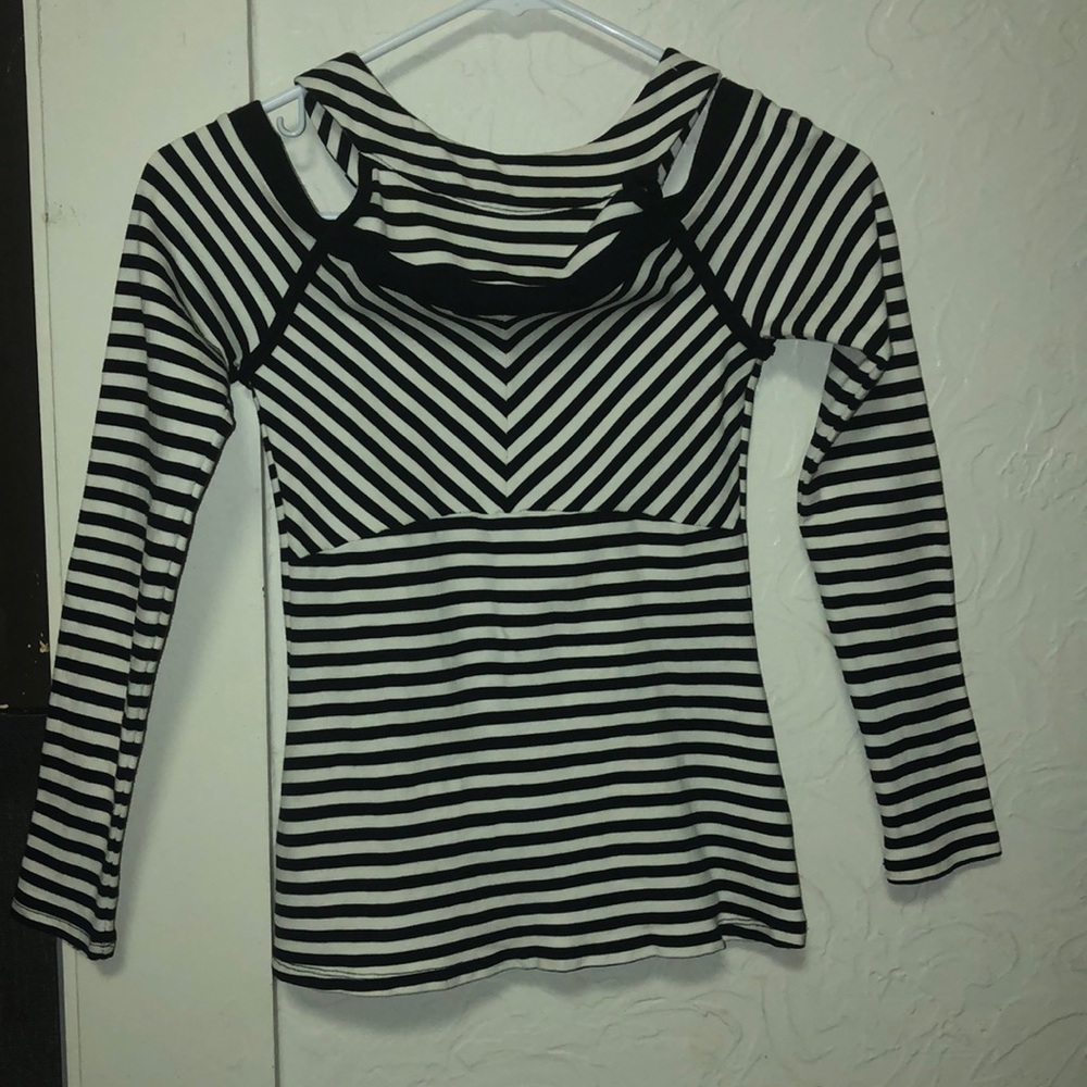 Bebe New off the shoulder long sleeve top